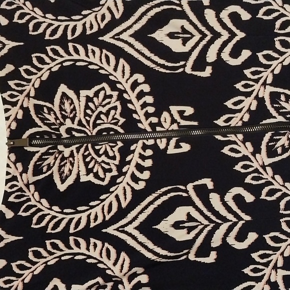 Vince Camuto Dress 3/4 sleeves navy w/white coral blue design size 10 - Picture 6 of 8